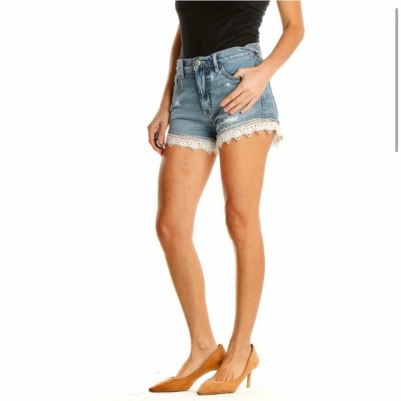 Free People Blue Bohemian Denim Shorts With Lace Trim Size 26 - Picture 4 of 8